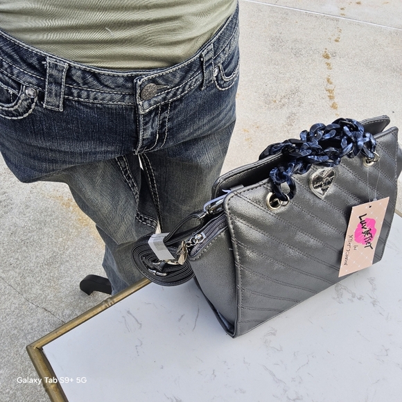 BETSEY JOHNSON GUNMETAL LUV BETSEY QUILTED SATCHEL w/LUCITE CHAINS - Picture 3 of 6